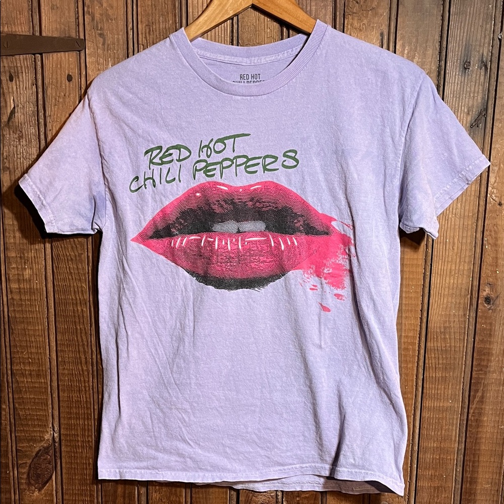 Red Hot Chili Peppers Tee Shirt Medium EUC